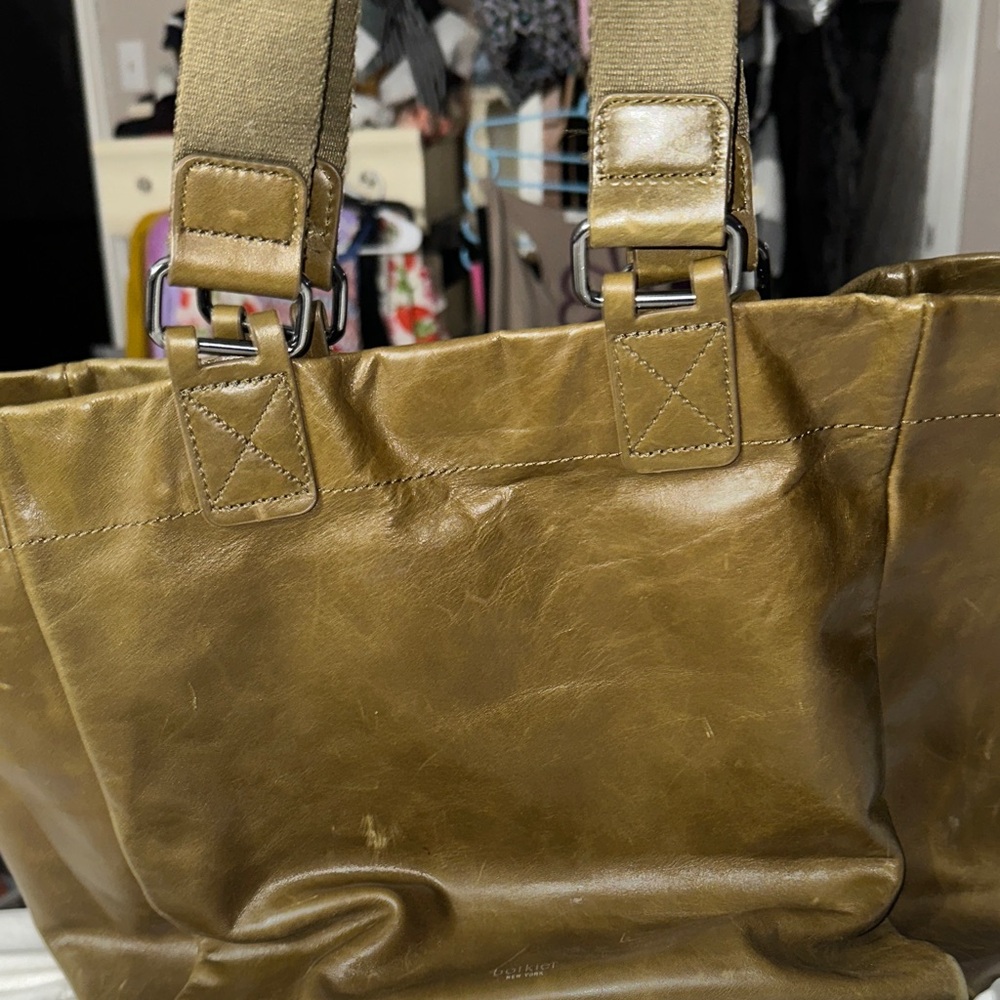 Botkier olive green huge leather tote gunmetal accents strap has botkier on it - Picture 11 of 14